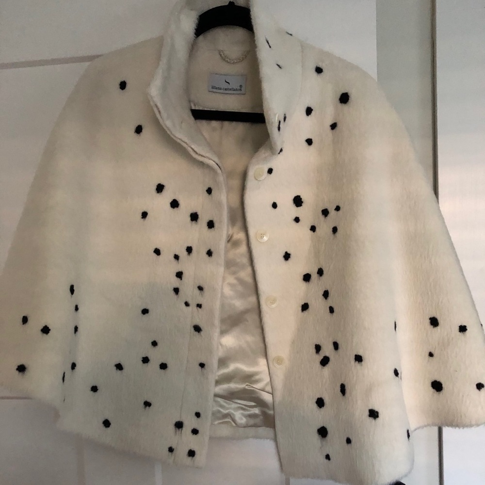 Liliana Castellanos short wool cape